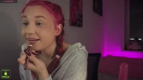 Em1l1a online show from 26, 10, 2025