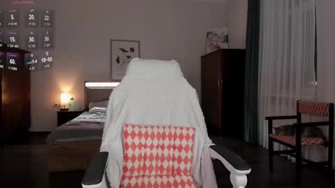 Emilie online show from 24, 10, 2025