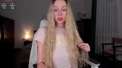 Emilie online show from 7, 11, 2025