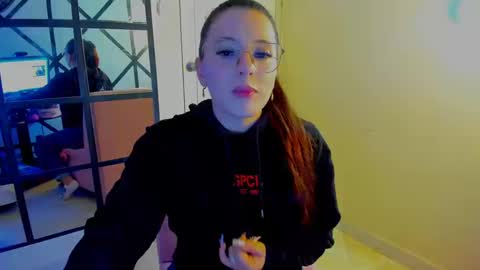 Estefany Martinez Acua INSTAGRAM ema 04oficial online show from 20, 10, 2025