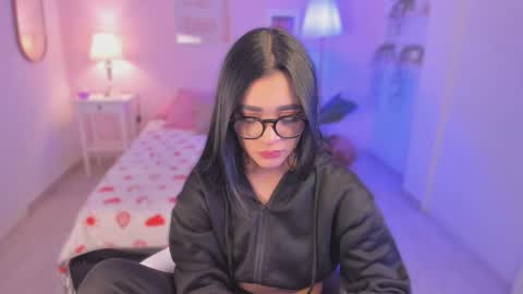 Snapshot of ema_soul chatting on 8, 9, 2025 emma soul online show from 8, 9, 2025