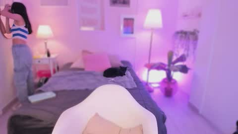 Snapshot of ema_soul chatting on 28, 10, 2025 emma soul online show from 28, 10, 2025