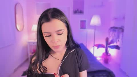 Snapshot of ema_soul chatting on 8, 11, 2025 emma soul online show from 8, 11, 2025