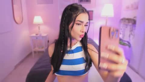 Snapshot of ema_soul chatting on 18, 12, 2025 emma soul online show from 18, 12, 2025