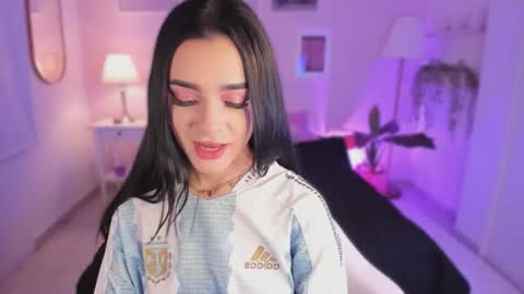 Snapshot of ema_soul chatting on 22, 12, 2025 emma soul online show from 22, 12, 2025