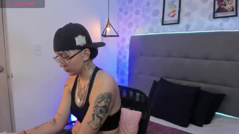 emahills__axelrose online show from 12, 11, 2025