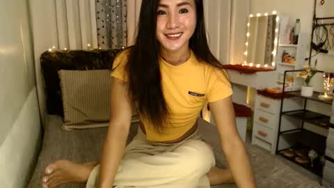 Trans cummer online show from 25, 2, 2025