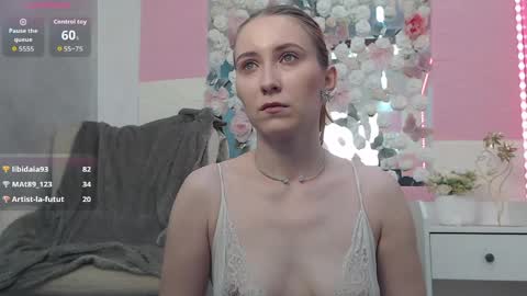Snapshot of emberluna_ chatting on 18, 5, 2026 Ember online show from 18, 5, 2026