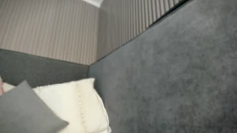 emelie_89 online show from 9, 6, 2026