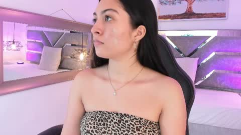 Snapshot of emelie_ch_ chatting on 17, 6, 2026 Emily online show from 17, 6, 2026