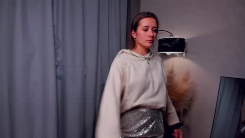 Emma online show from 8, 11, 2025