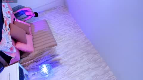 Emely Florence online show from 11, 6, 2026
