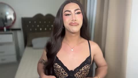 EMELY online show from 4, 3, 2026