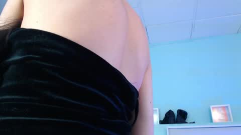 Snapshot of emerald_gh chatting on 17, 5, 2026 Danna online show from 17, 5, 2026