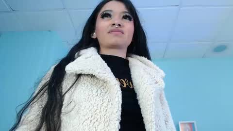 Snapshot of emerald_gh chatting on 19, 5, 2026 Danna online show from 19, 5, 2026