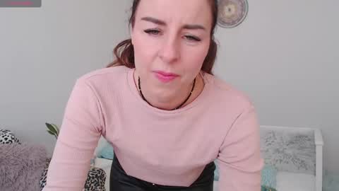 just me online show from 22, 2, 2025