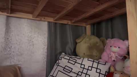 Emerald online show from 13, 10, 2025