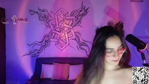 Emmily Roberts online show from 11, 6, 2026
