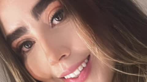 emi_royse online show from 20, 4, 2026