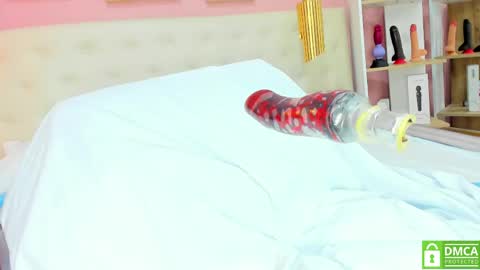 Emily Sarai online show from 27, 4, 2026