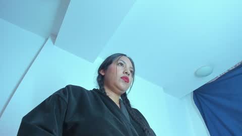 Emi online show from 28, 1, 2025