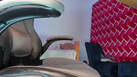 Snapshot of emiily15_ chatting on 7, 4, 2026 Emi online show from 7, 4, 2026