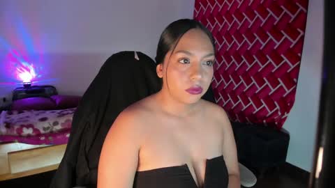 Snapshot of emiily15_ chatting on 31, 5, 2026 Emi online show from 31, 5, 2026