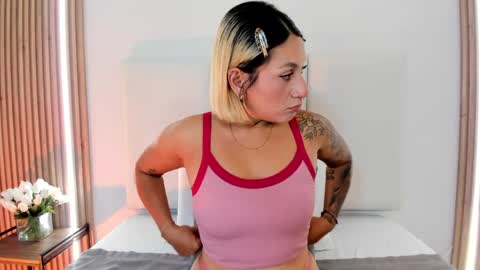 EMILY ROBERTS online show from 20, 4, 2026