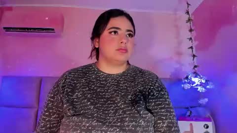 Emiily Grace online show from 25, 7, 2026