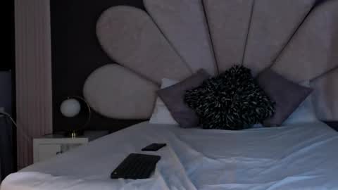 Emily  online show from 22, 4, 2026