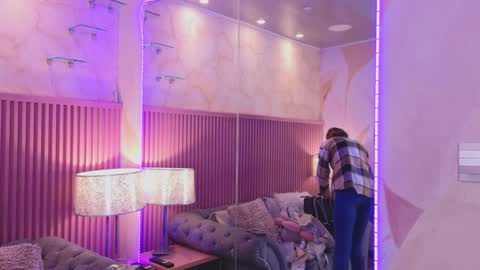 Emily online show from 17, 1, 2025