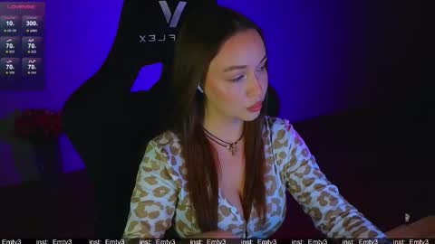 Snapshot of emili1_bc chatting on 9, 3, 2026 Emili online show from 9, 3, 2026