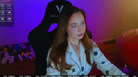 Emili online show from 7, 5, 2026