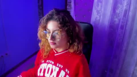 Snapshot of emili_rouse_ chatting on 17, 9, 2025 Emy online show from 17, 9, 2025