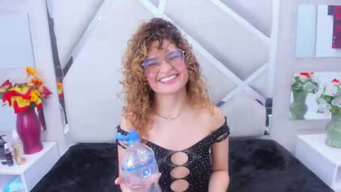 Snapshot of emili_rouse_ chatting on 11, 10, 2025 Emy online show from 11, 10, 2025