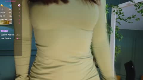 Snapshot of emilia_dream chatting on 4, 12, 2024 emilia_dream online show from 4, 12, 2024