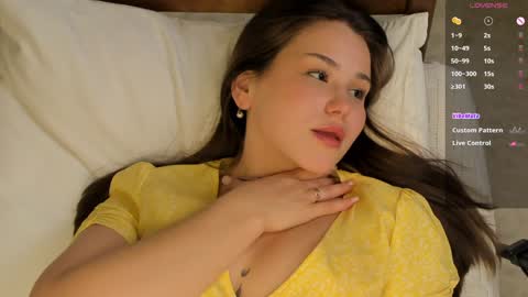 Snapshot of emilia_dream chatting on 28, 1, 2025 emilia_dream online show from 28, 1, 2025