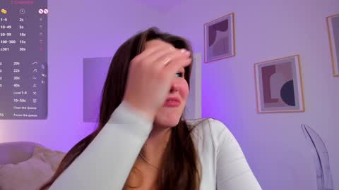 Snapshot of emilia_dream chatting on 7, 2, 2025 emilia_dream online show from 7, 2, 2025