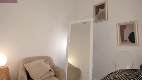 Snapshot of emilia_dream chatting on 18, 2, 2025 emilia_dream online show from 18, 2, 2025