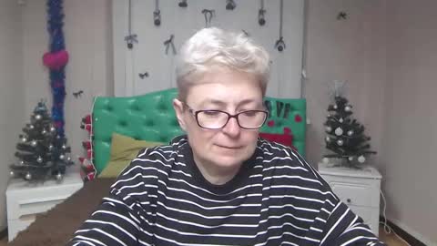 EmiliaGree online show from 5, 1, 2026