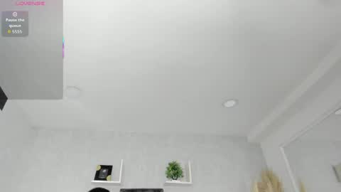 EmiliaRose online show from 27, 4, 2026