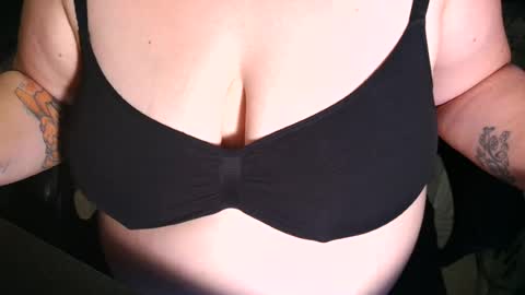 emilie foxx online show from 19, 7, 2026
