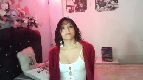 Snapshot of emiliejoy chatting on 24, 3, 2026 emiliejoy online show from 24, 3, 2026