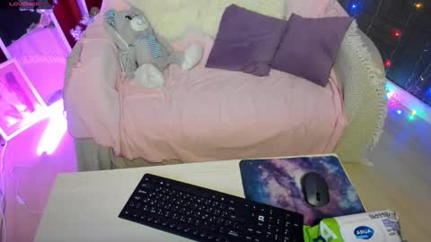 Emiliya online show from 29, 12, 2024