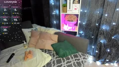 Emiliya online show from 1, 2, 2025