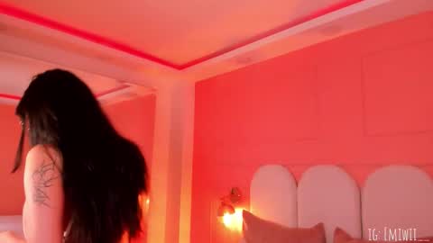 Snapshot of emilly_williamss chatting on 26, 11, 2025 Emilly online show from 26, 11, 2025