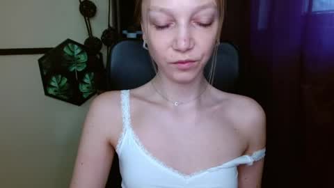 Emilly online show from 21, 4, 2026