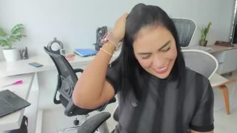 Snapshot of emillybrowm chatting on 19, 6, 2026 Emilly online show from 19, 6, 2026