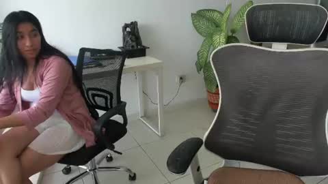 Snapshot of emillybrowm chatting on 22, 7, 2026 Emilly online show from 22, 7, 2026