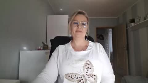 EmillyLove online show from 2, 3, 2026